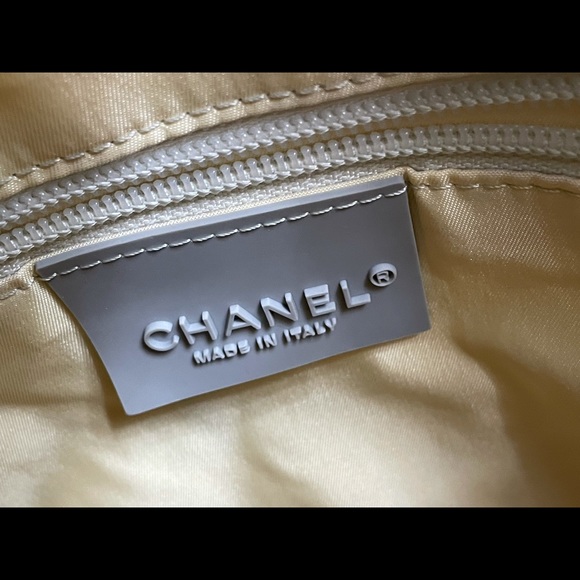 Authentic CHANEL Camellia Sport flower tote bag - Picture 12 of 15